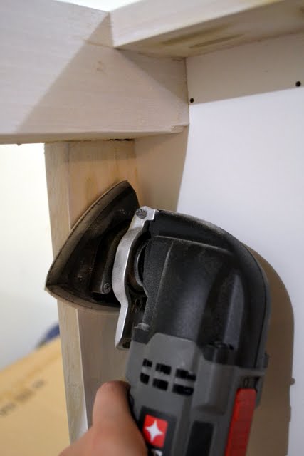 https://www.uglyducklinghouse.com/wp-content/uploads/2012/01/Easy-DIY-Craft-Desk-8.jpg