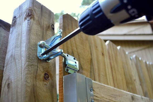 Installing a Gate Latch â€¢ Ugly Duckling House