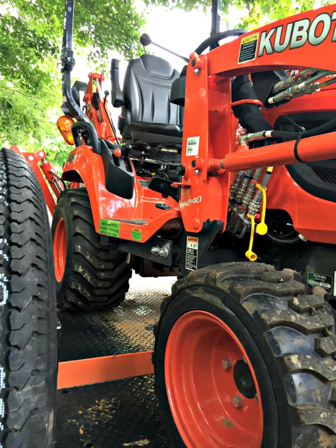 kubota tractor loader backhoe