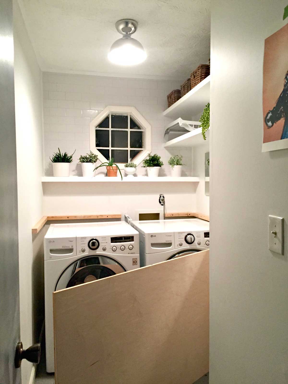 DIY Laundry Room Countertop Over Washer Dryer  Laundry room diy, Laundry  room countertop, Laundry room