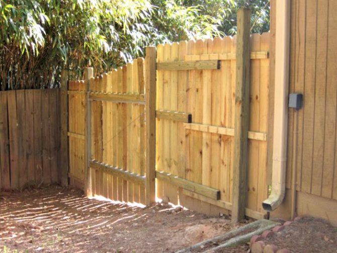 E-Z Post Base™  Wood post, Wood, Fence post