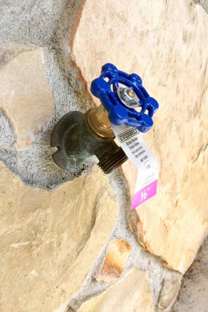 How to Fix a Leaking Outdoor Faucet • Ugly Duckling House