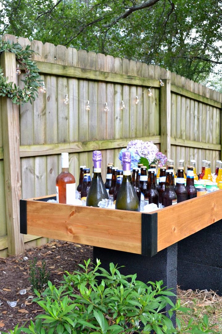 DIY Outdoor Drink Station for Backyard Entertaining • Ugly Duckling House