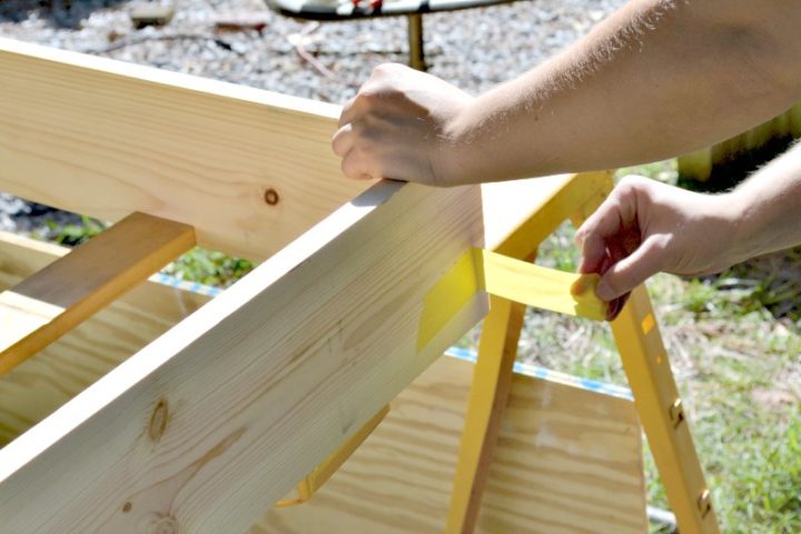 DIY Outdoor Drink Station for Backyard Entertaining • Ugly Duckling House