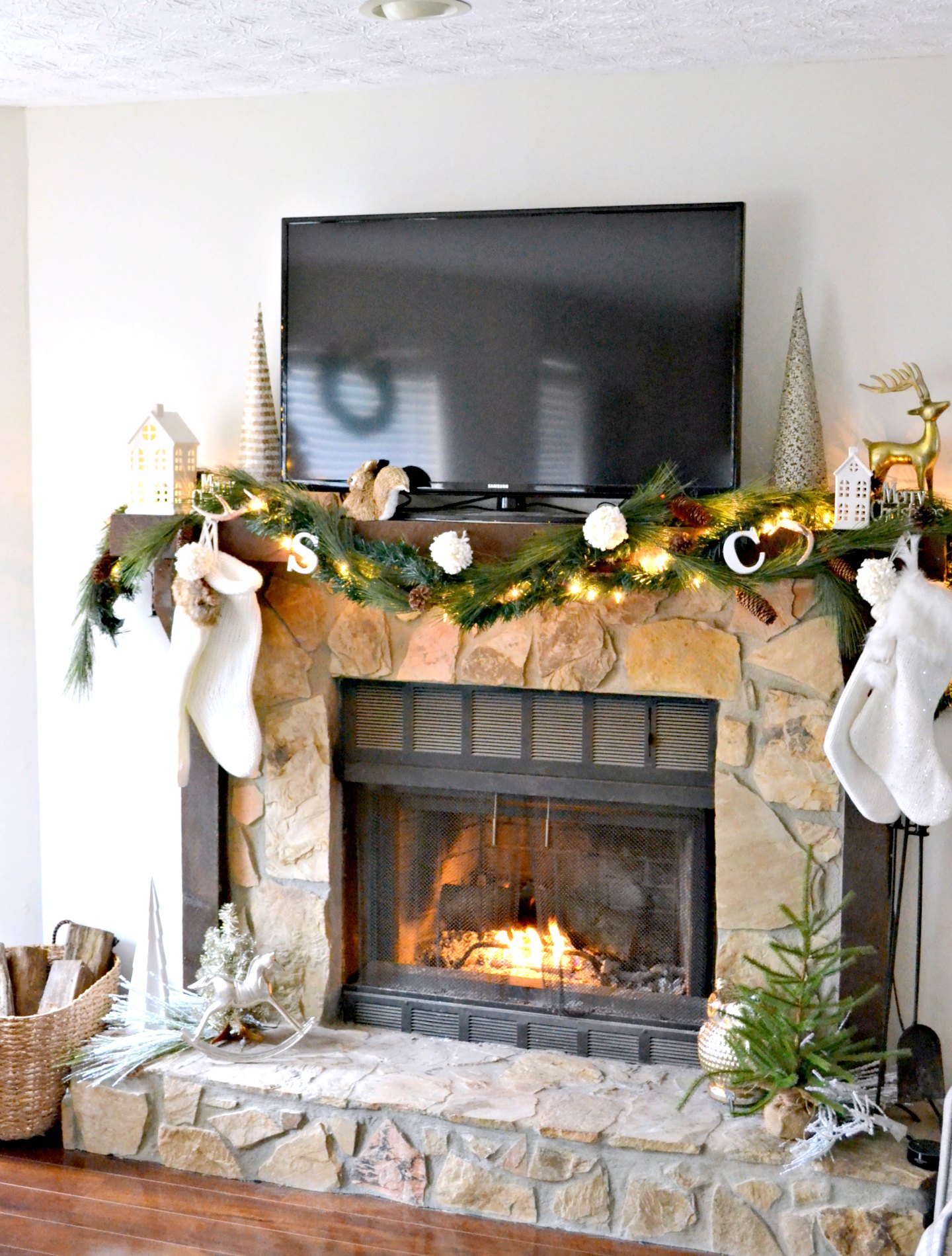 Nalle's House: a baby proof fireplace for the holidays