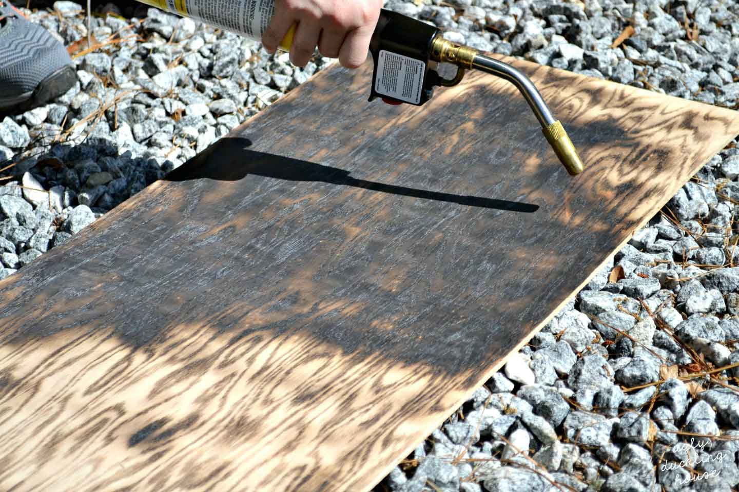 Shou Sugi Ban: DIY Charred Wood S’mores Tray | Ugly Duckling House