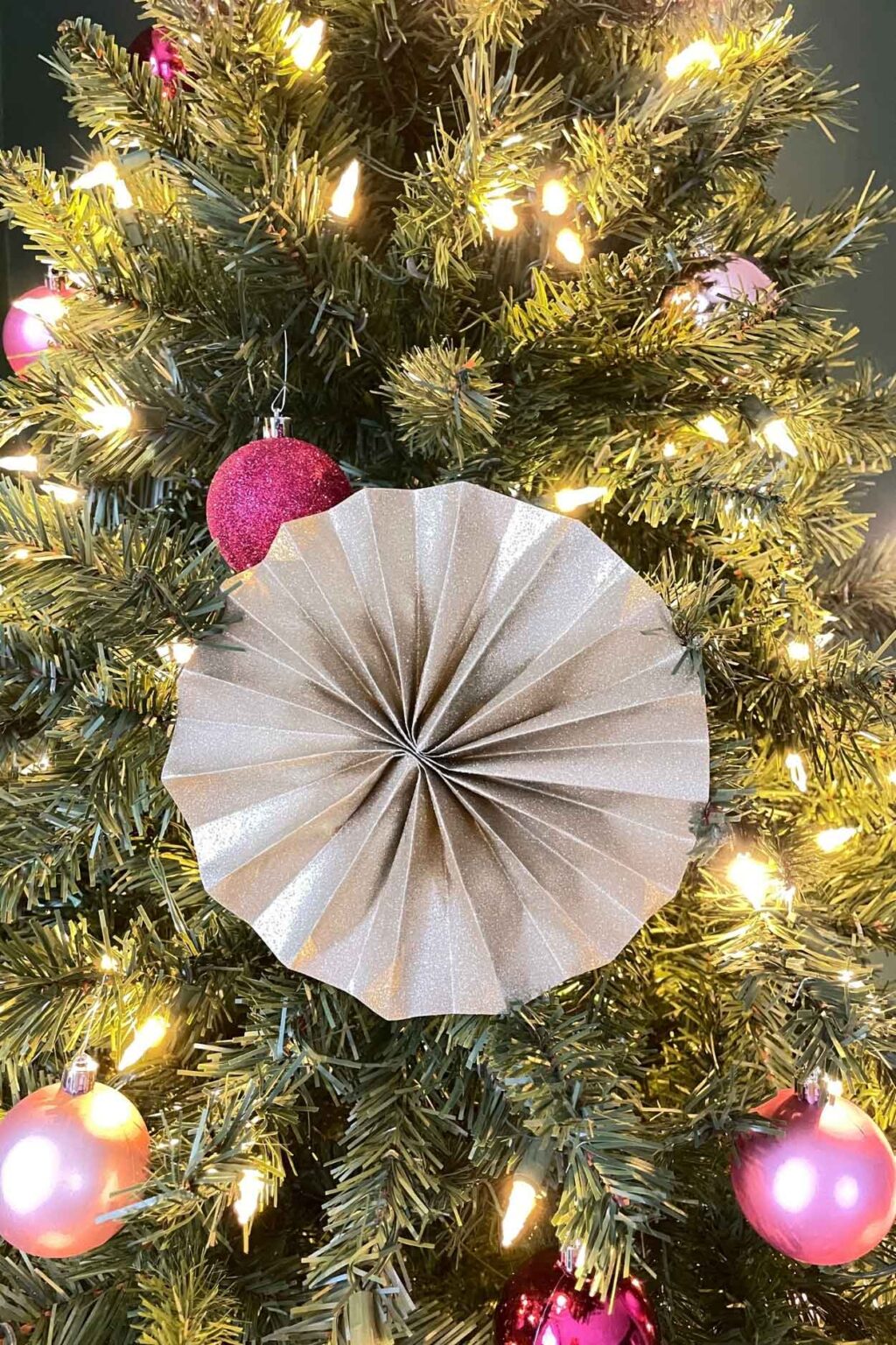 DIY Paper Pinwheel Ornaments • Ugly Duckling House